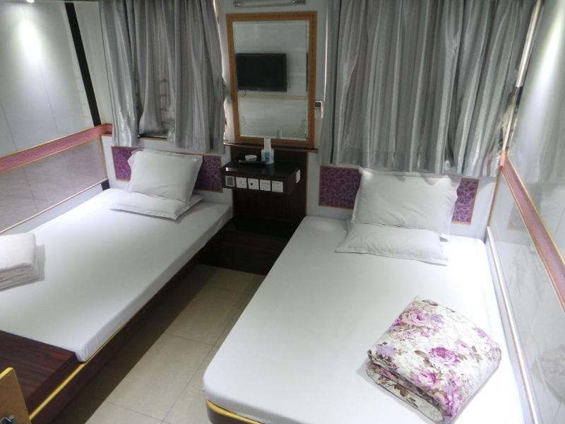 Yue Ka Hotel 99 Argyle Street main