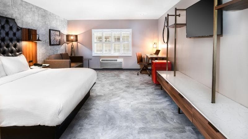 Hollywood Inn Suites Hotel 5