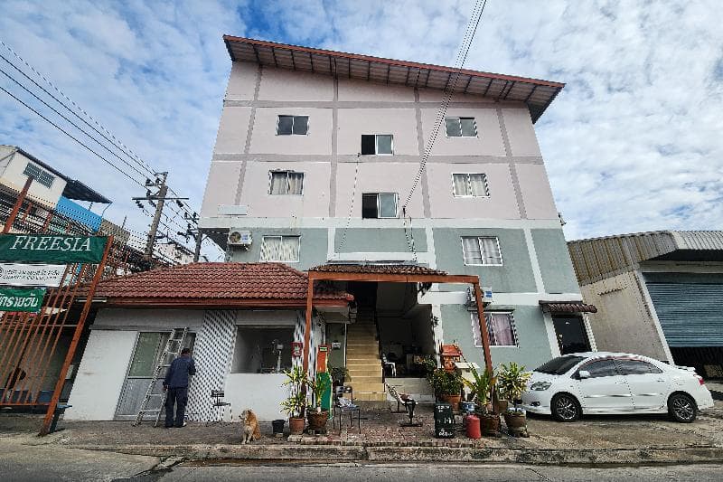 Freesia Bangphi Guest House By Zuzu 4