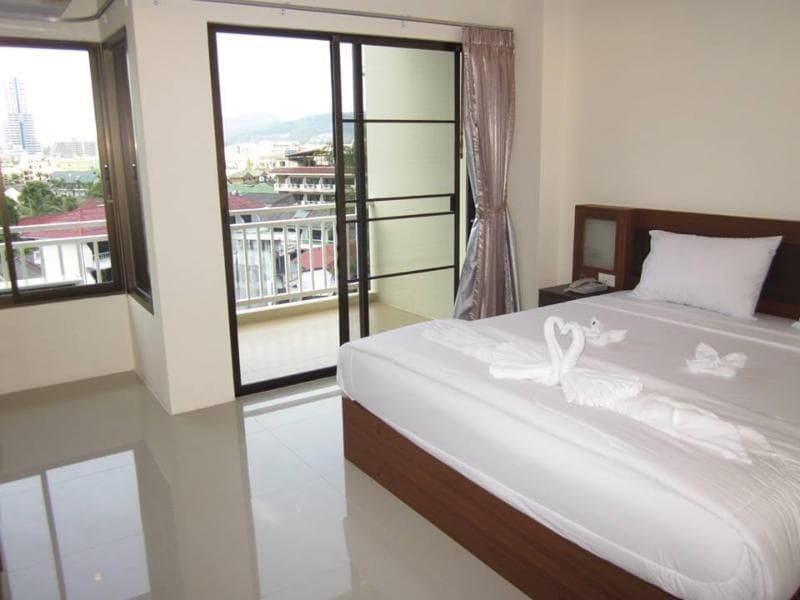 Lucky Patong Hotel 3