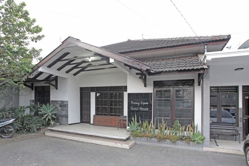 RedDoorz @ Soekarno Hatta 2 3