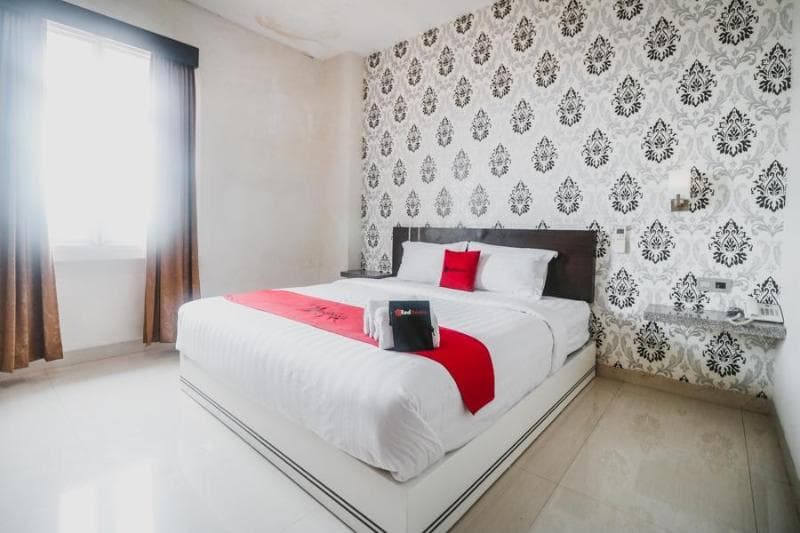 RedDoorz Plus Near Universitas Negeri Makassar photo 1