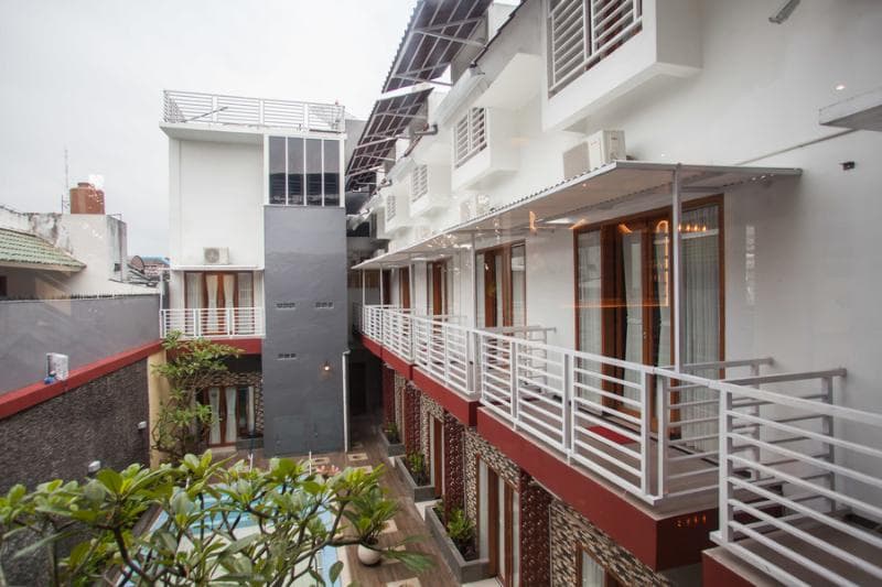 Reddoorz Premium @ Jalan Cengkeh Malang 4