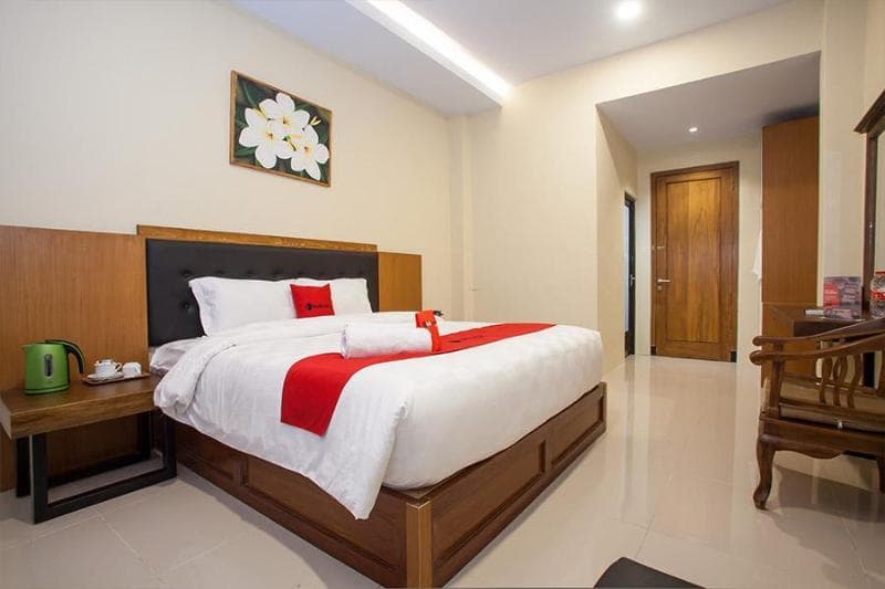 Reddoorz Premium @ Jalan Cengkeh Malang main