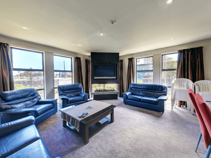 Coleraine Suites + Apartments main