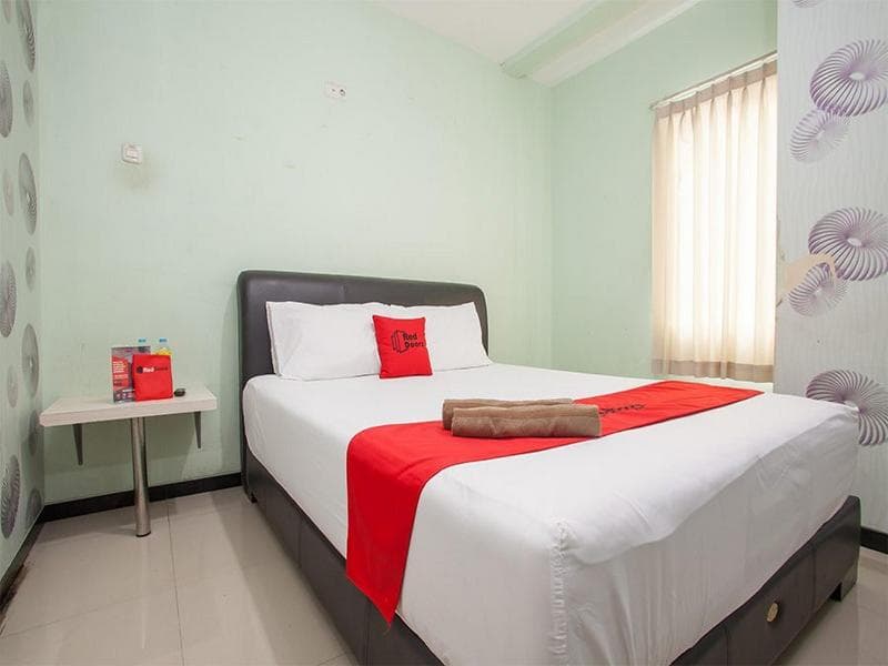 Reddoorz @ Raya Tidar photo 1