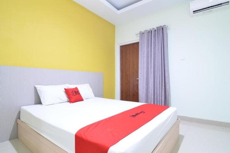 Reddoorz Near Museum Keraton Surakarta 4