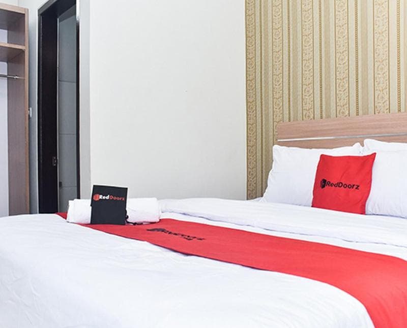 Reddoorz Plus Near Malang Town Square photo 1