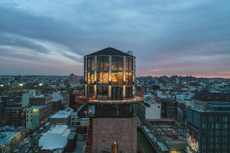 Arlo Williamsburg photo 1