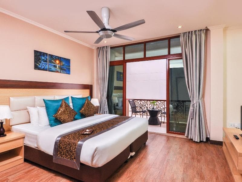 Triton Beach Hotel & Spa photo 1