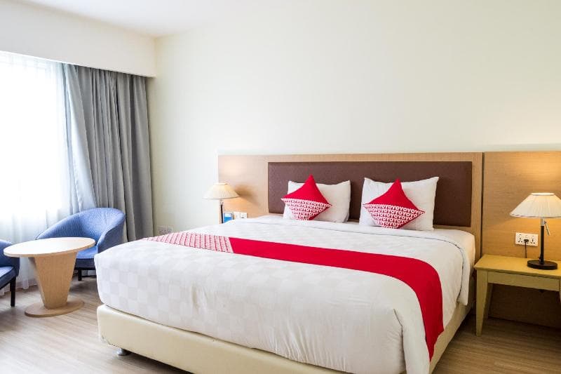 Oyo 666 D' Grande Hotel Batam 4