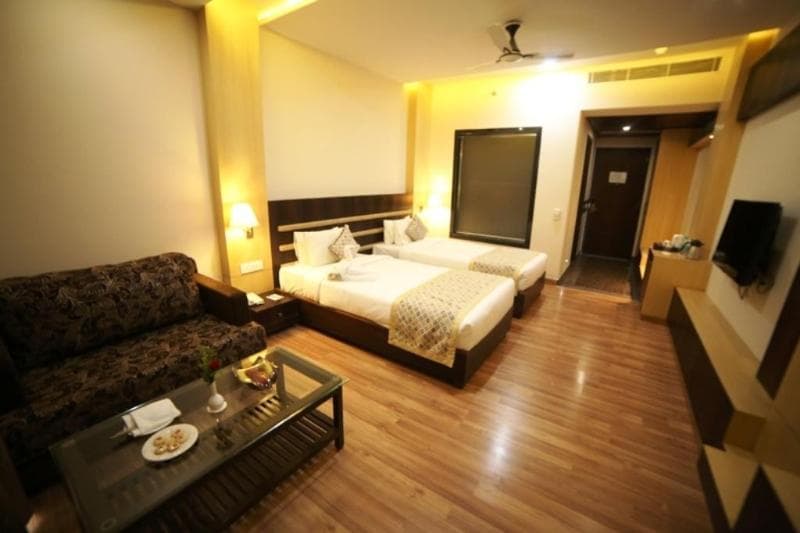 Ramada By Wyndham Varanasi Katesar 5