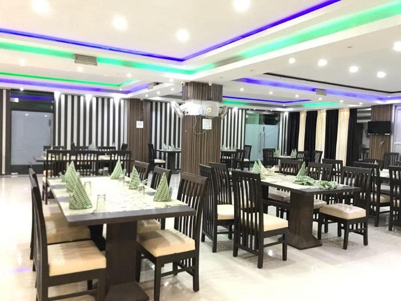 Sarweshwary Hotel main