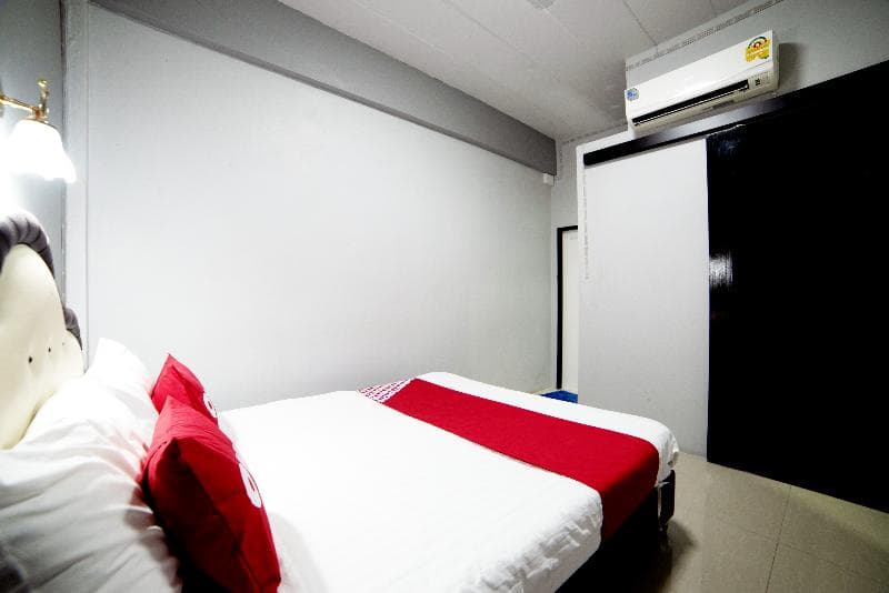 Oyo 465 Krung Kao Traveller Lodge 4