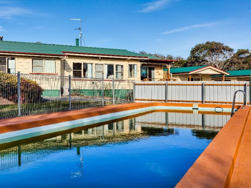 Wintersun Gardens Motel 2