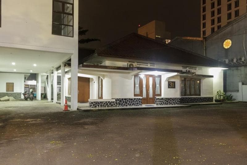 Reddoorz Plus Near Rs Pmi Bogor photo 1