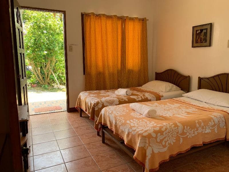 New Eve's Kiosk Dive Resort 3
