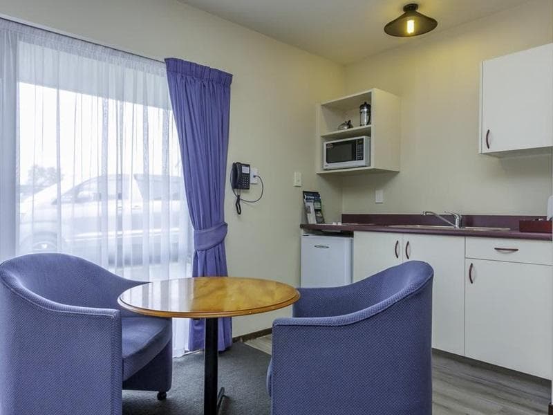 Deans Bush Motel 3