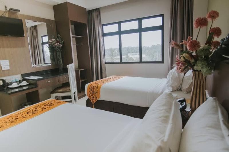 Panorama Summit Hotel photo 1