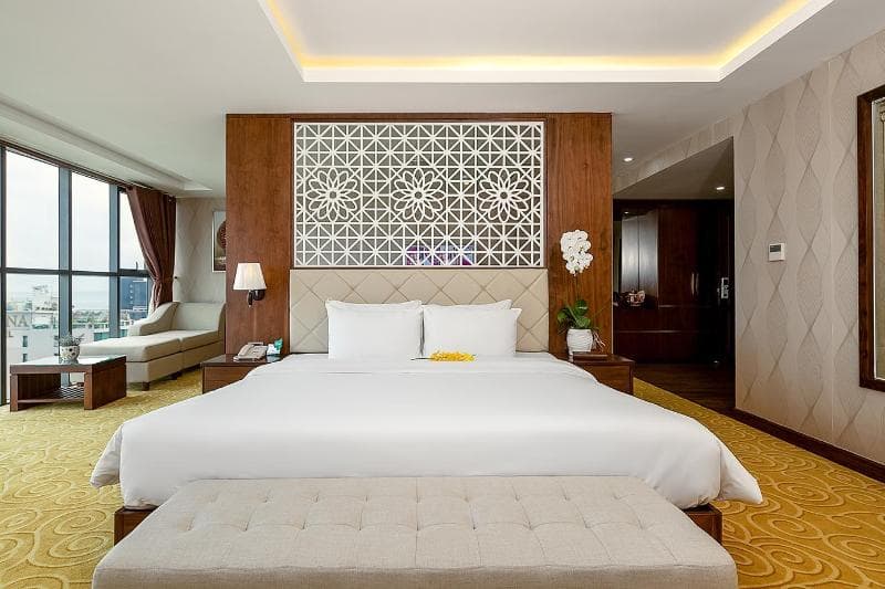Luxtery Hotel 4