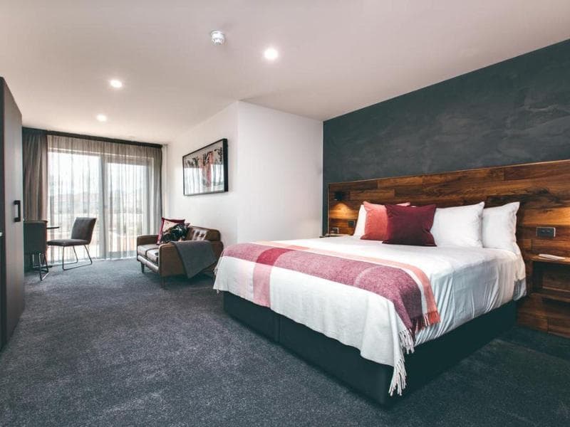 Maylands Lodge main