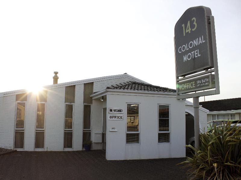 Colonial Motel photo 1