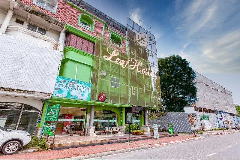 Oyo 928 Leaf Hostel photo 1