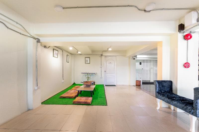 Oyo 928 Leaf Hostel 5