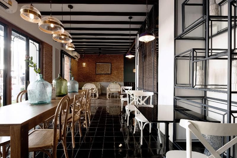 Khunluang Hostel - Adults Only main