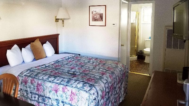 Pacific Heights Inn By Magnuson Worldwide 3