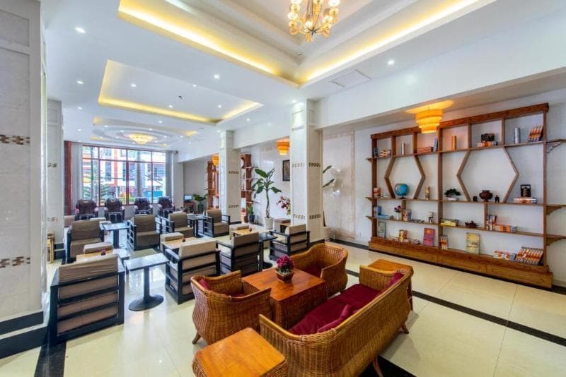 Aristocrat Residence & Hotel photo 1