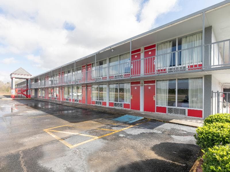 Oyo Hotel Jennings I-10 (Adults Only) 1