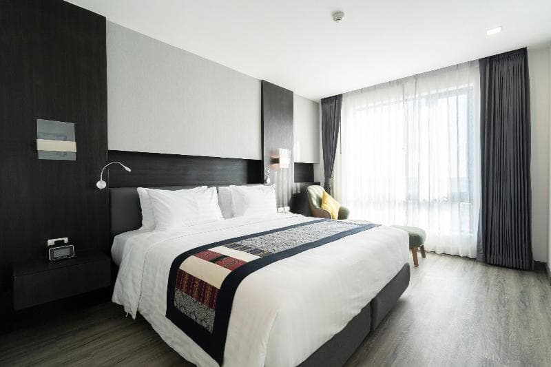 Surestay Hotel By Best Western Vientiane 4