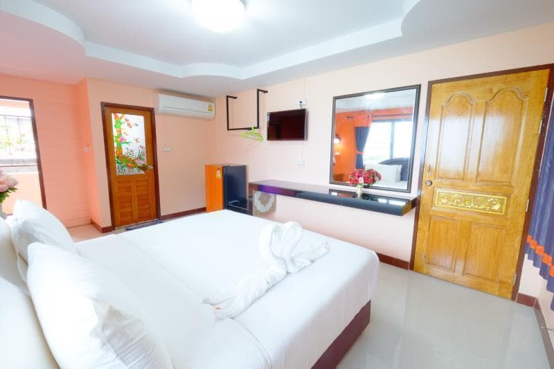 Jirawan Hotel 5