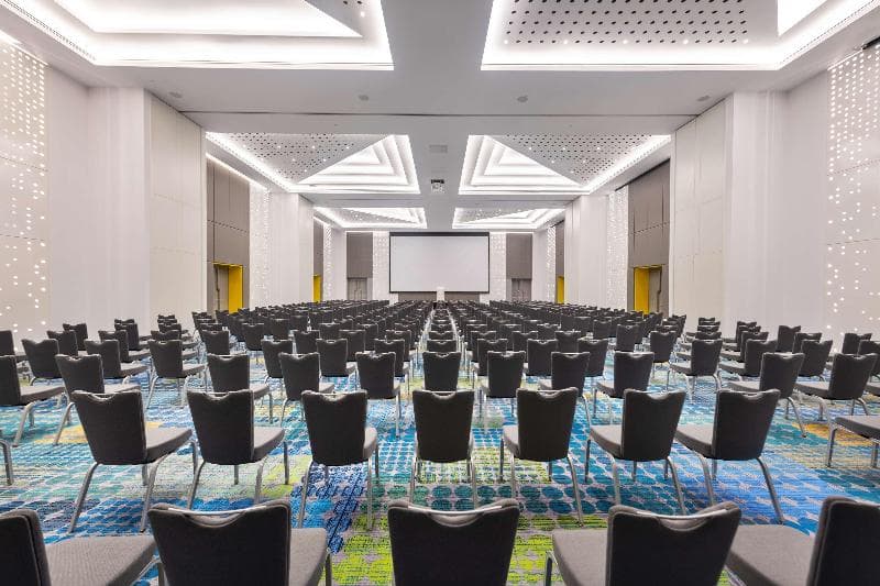 Radisson Red Dubai Silicon Oasis photo 1