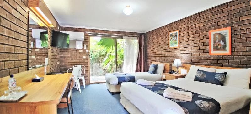 Garden Court Motel 3