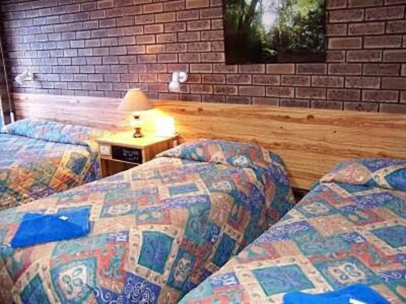 Garden Court Motel 5
