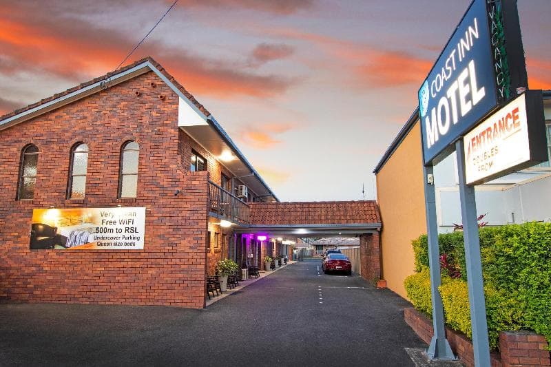 Coast Inn Motel 4