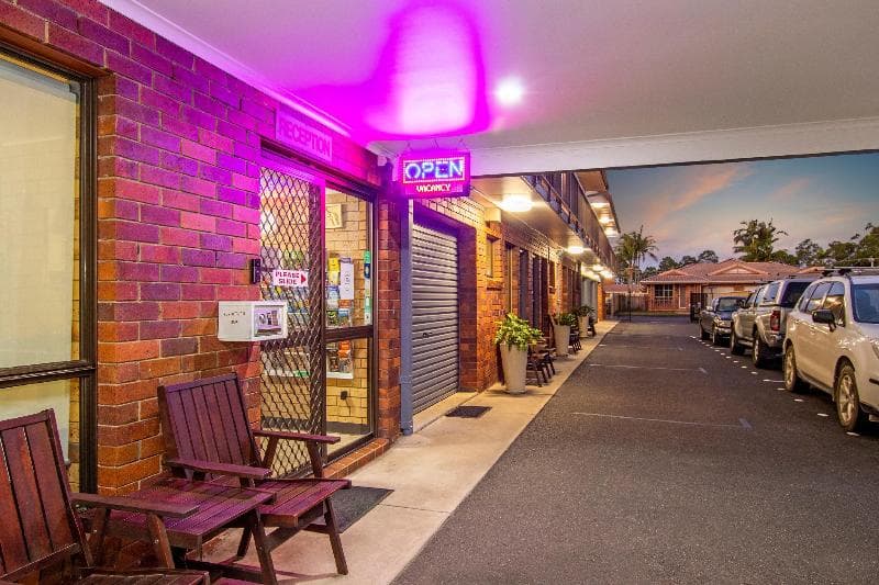 Coast Inn Motel 5
