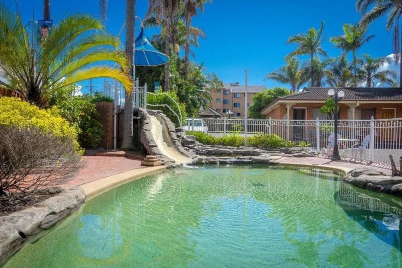 Sapphire Palms Motel main