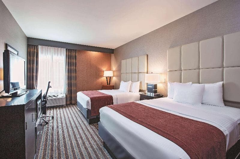 La Quinta Inn & Suites by Wyndham Harrisburg-Hershey 5