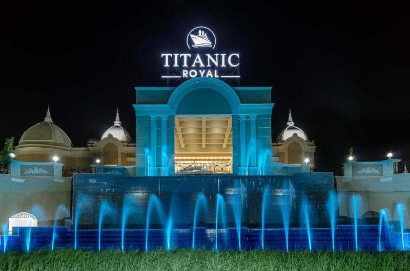 Titanic Royal photo 1
