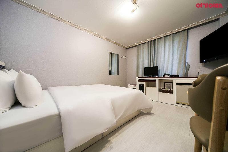 Grand Motel 4