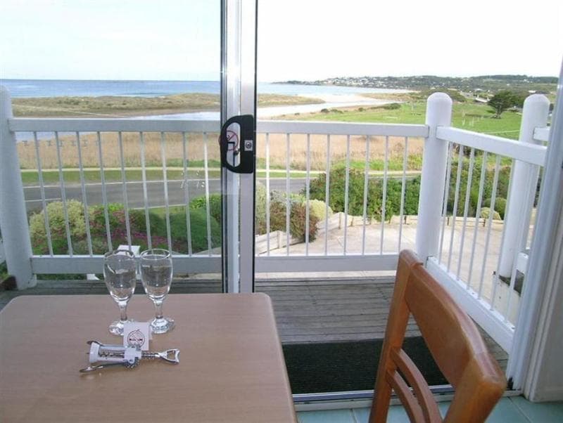 A Great Ocean View Motel 2