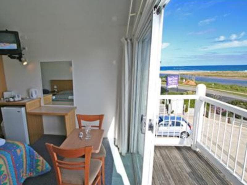 A Great Ocean View Motel 3