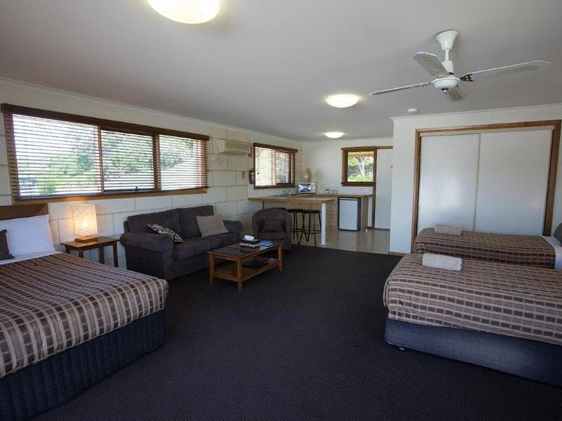 Loch Ard Motor Inn 3