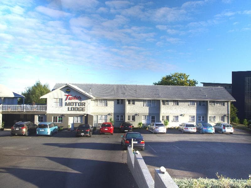 Tudor Motor Lodge 3