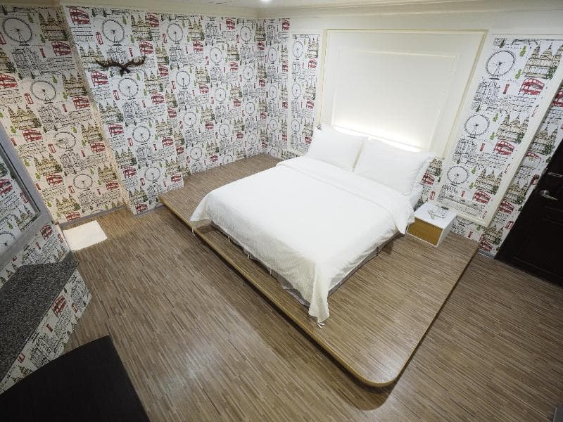 Heyue Hotel 4