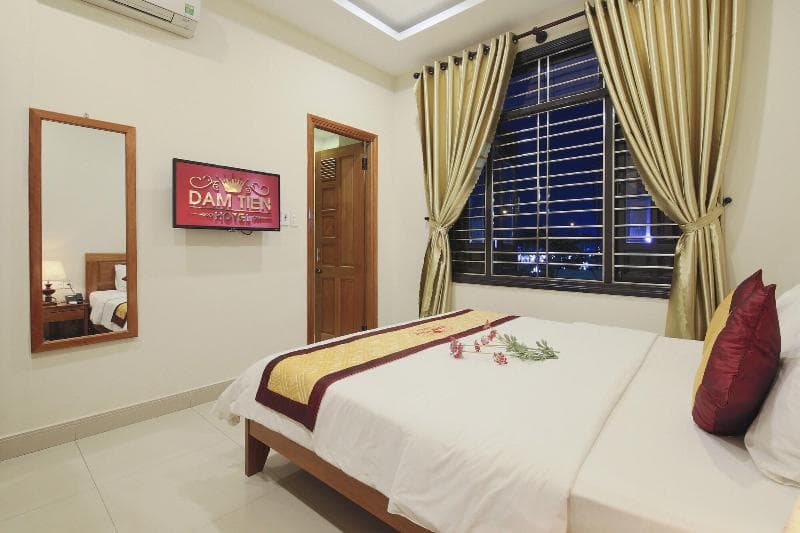 Dam Tien Hotel main