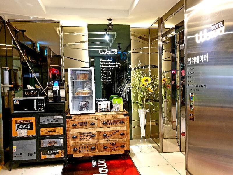 Two Heart Hotel main